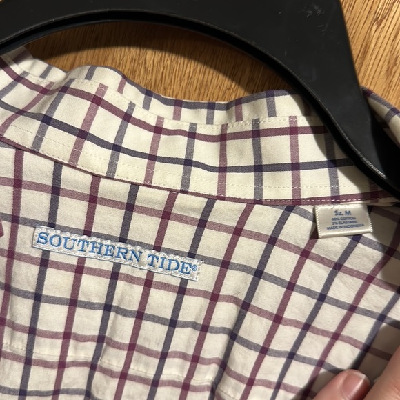 Southern tide button down - Picture 2 of 2